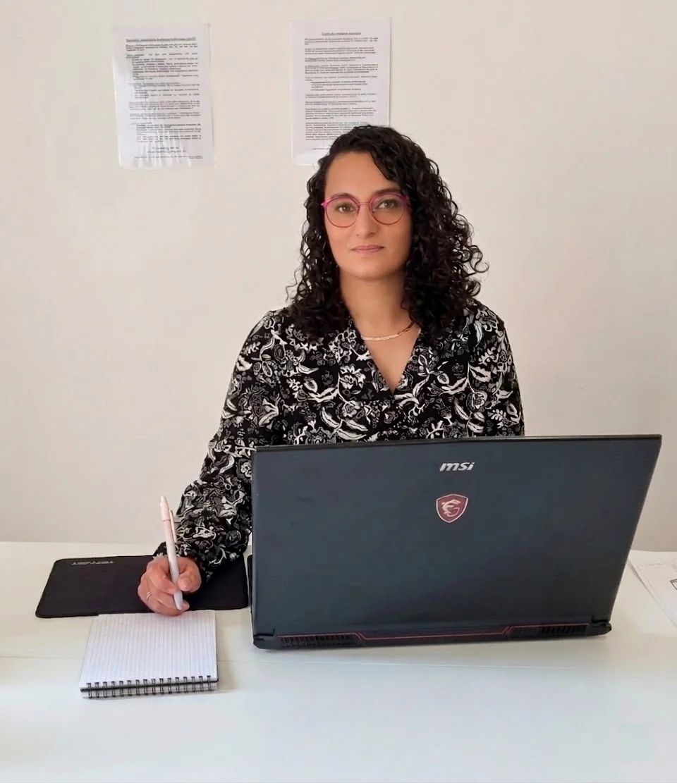 Alissa Mazhar, ergothérapeute diplômée d'État dans le Var, cabinet de Trans-en-Provence